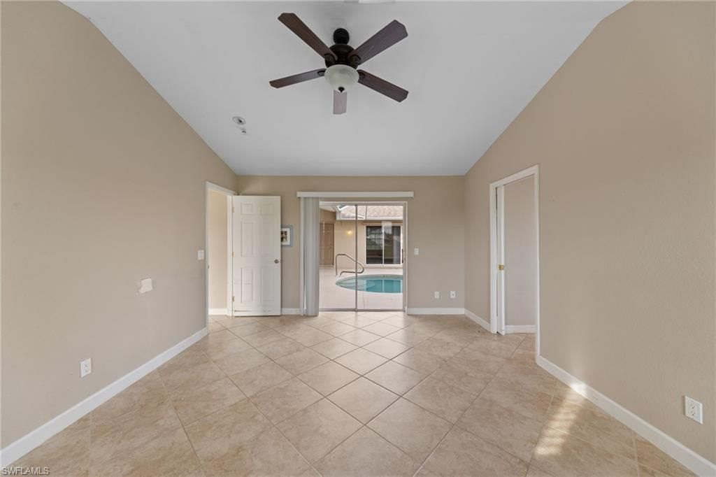 932 SW 4th Ave, Cape Coral, FL 33991 Photo