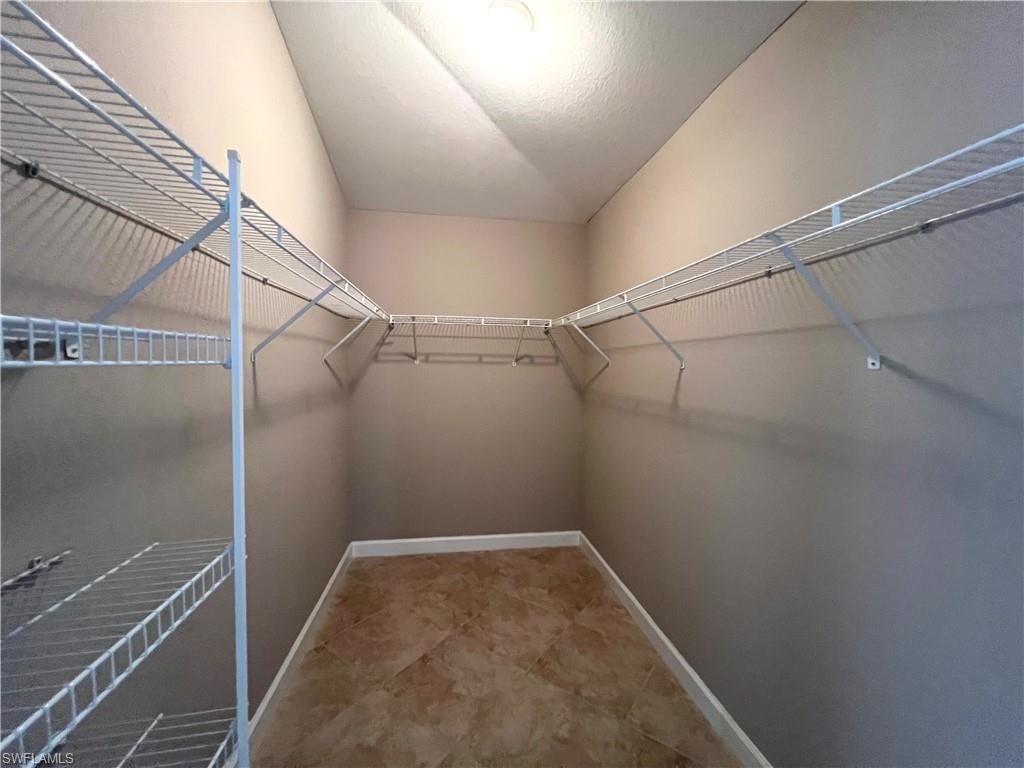 932 SW 4th Ave, Cape Coral, FL 33991 Photo