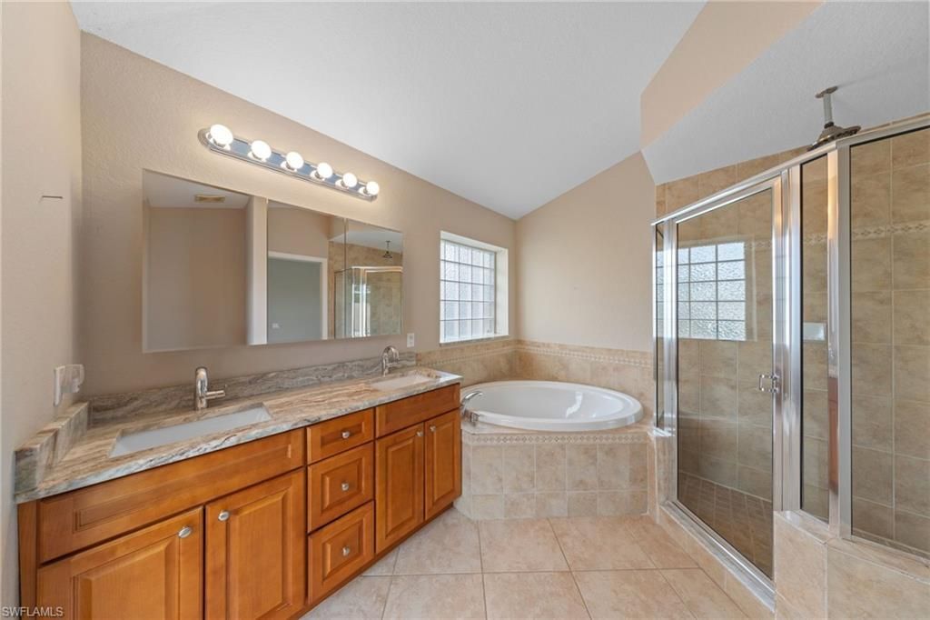 932 SW 4th Ave, Cape Coral, FL 33991 Photo