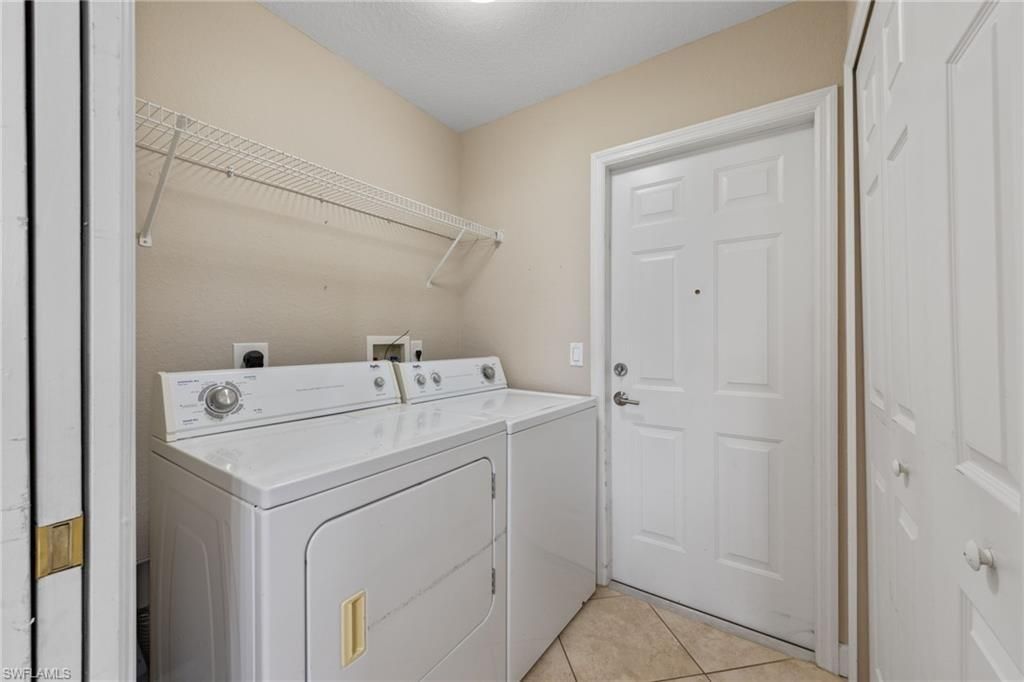 932 SW 4th Ave, Cape Coral, FL 33991 Photo