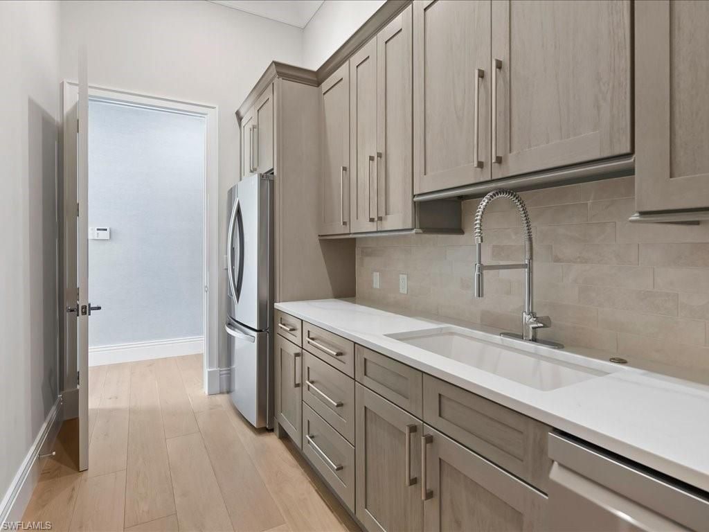 188 West St , Naples, FL 34108 Photo