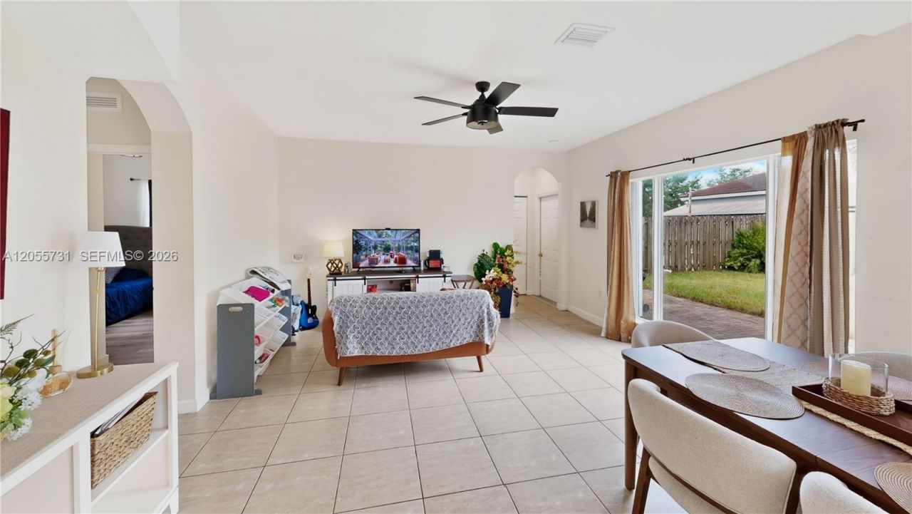2002 NE 39th Ter, Homestead, FL 33033 Photo