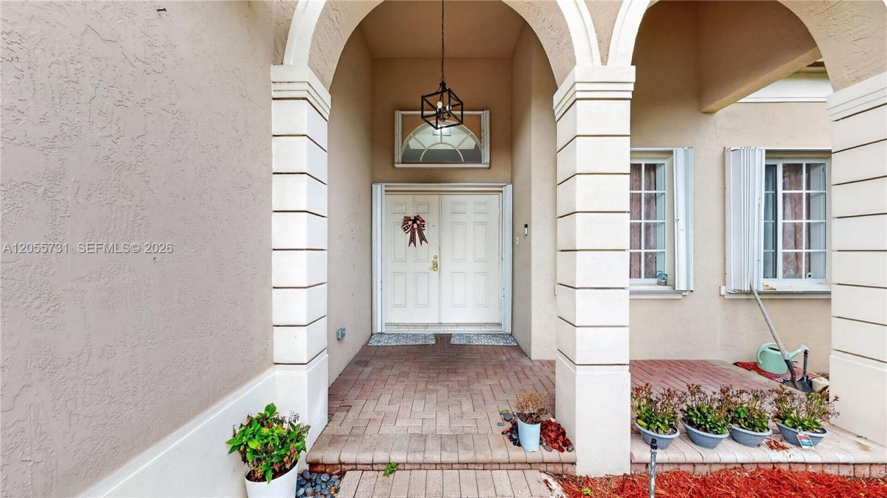 2002 NE 39th Ter, Homestead, FL 33033 Photo