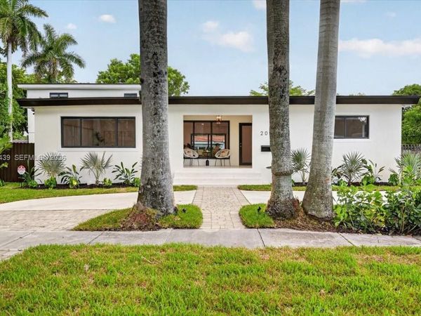 205 NE 123rd St , North Miami, FL 33161
