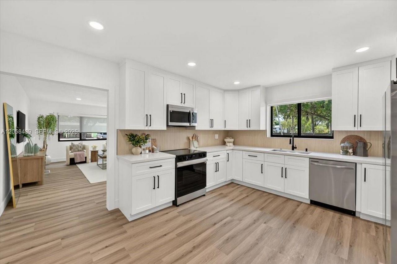 205 NE 123rd St , North Miami, FL 33161 Photo