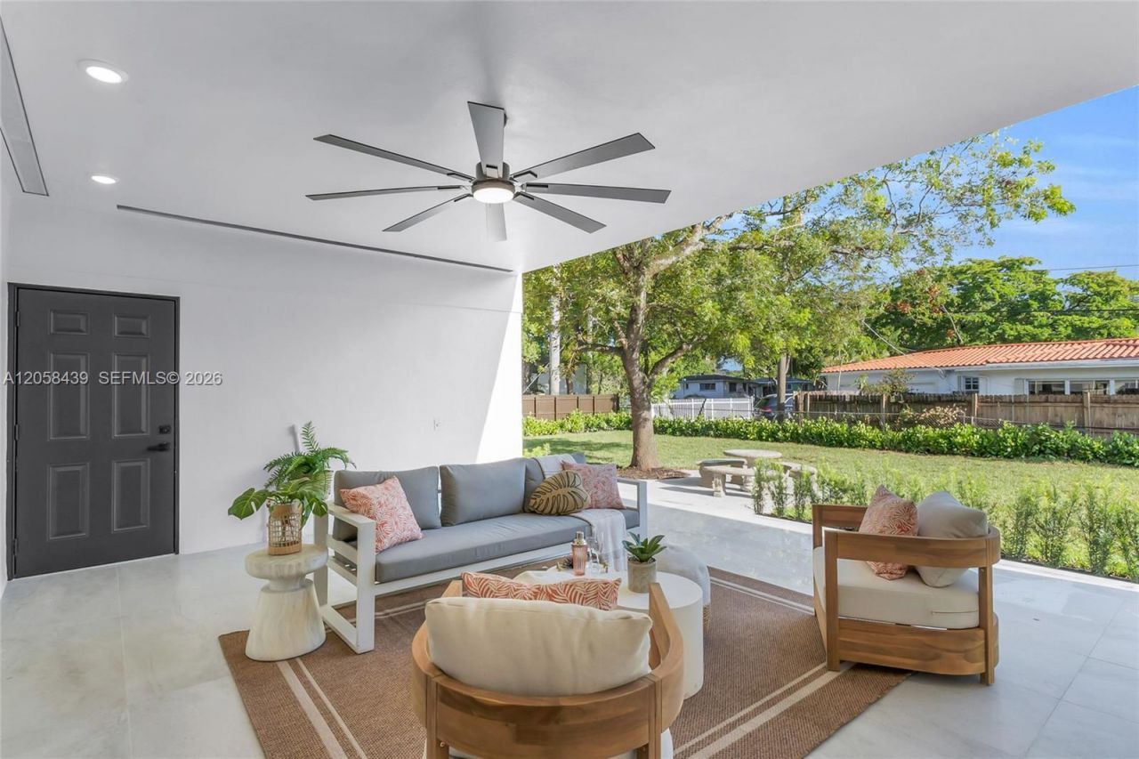 205 NE 123rd St , North Miami, FL 33161 Photo