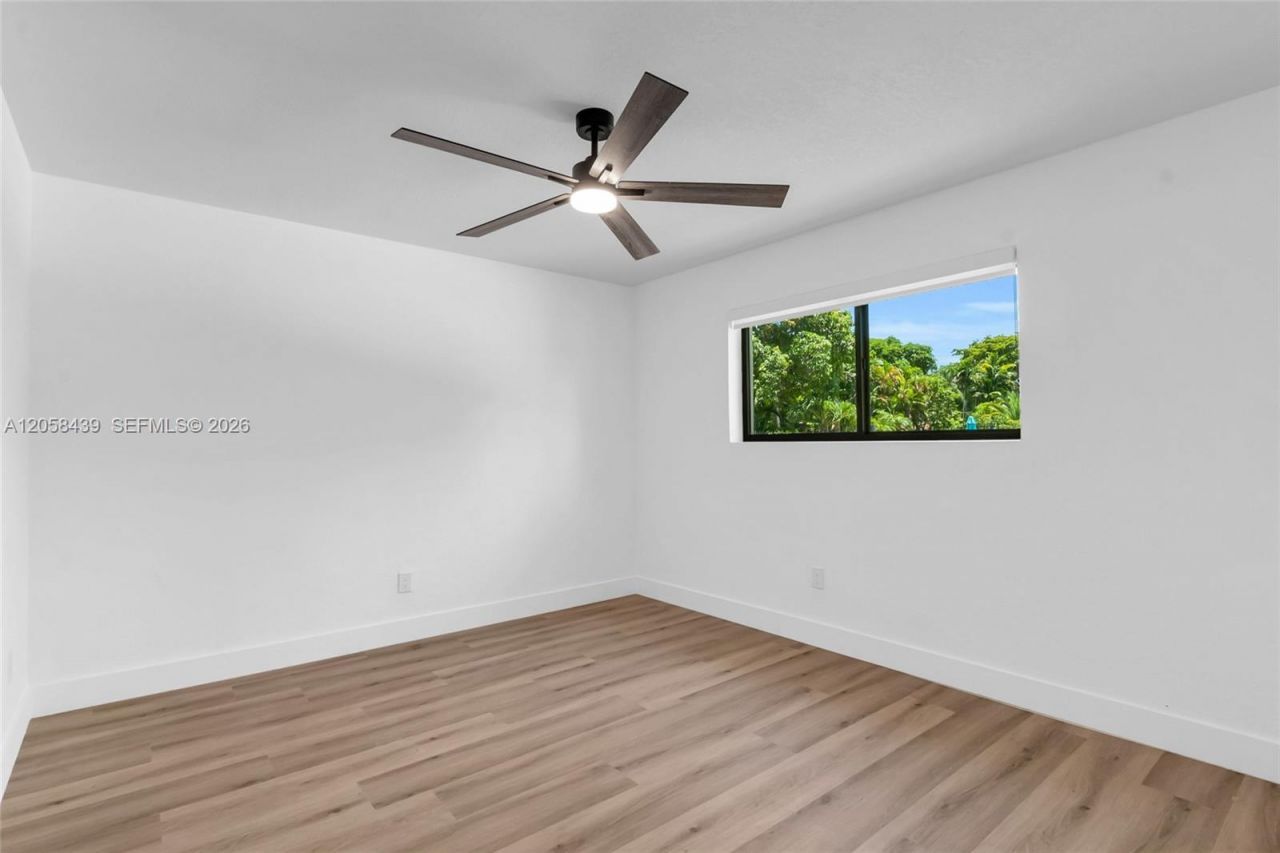 205 NE 123rd St , North Miami, FL 33161 Photo