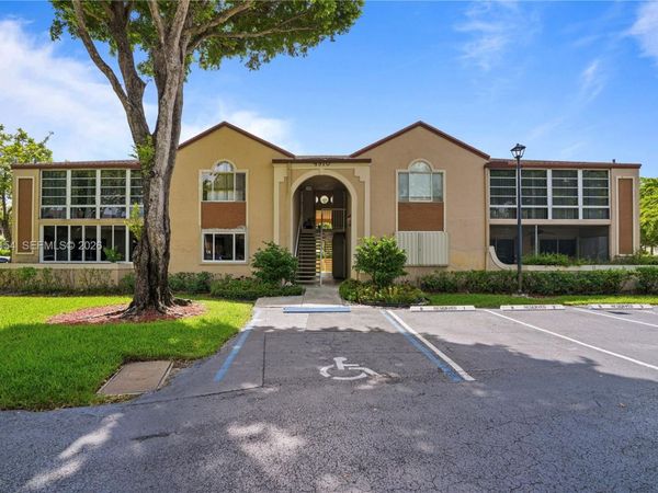 4910 NW 102nd Ave , Unit 203-8, Doral, FL 33178