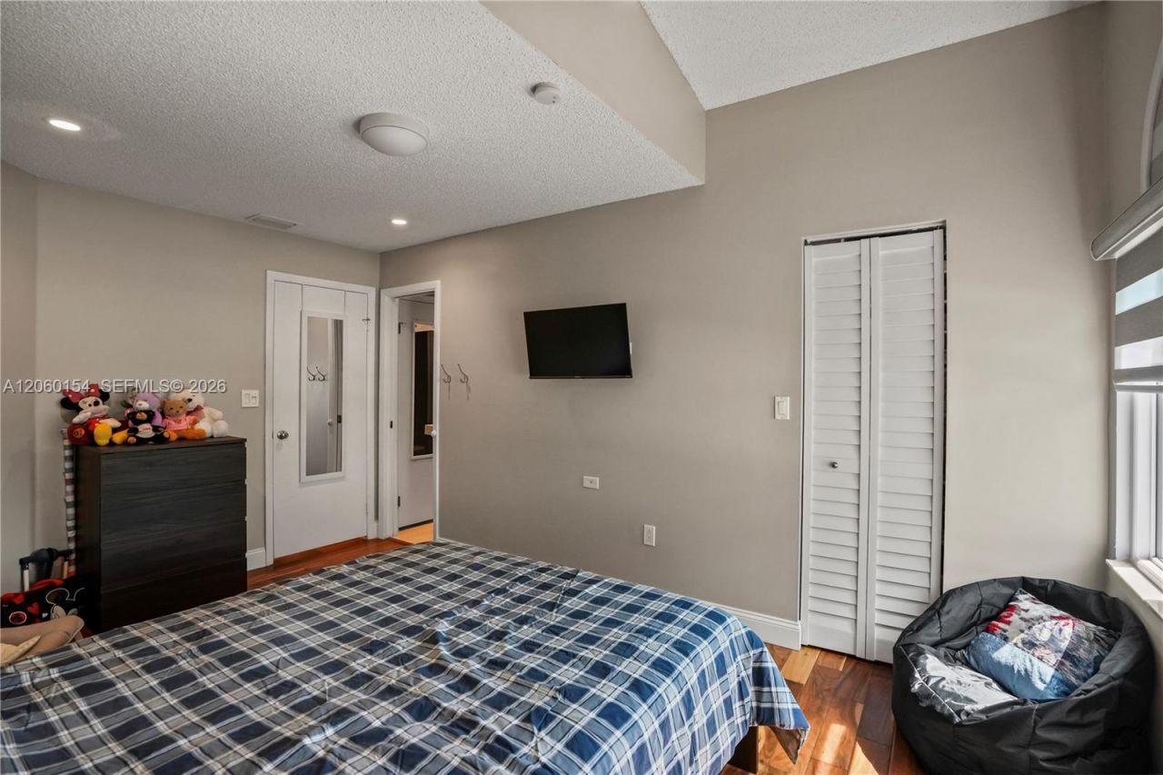 4910 NW 102nd Ave , Unit 203-8, Doral, FL 33178 Photo