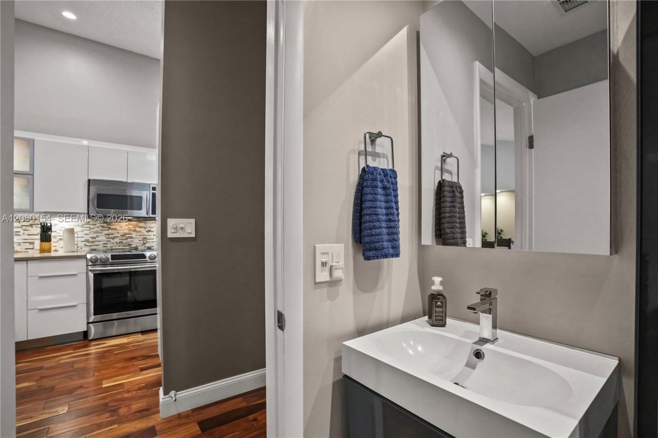 4910 NW 102nd Ave , Unit 203-8, Doral, FL 33178 Photo
