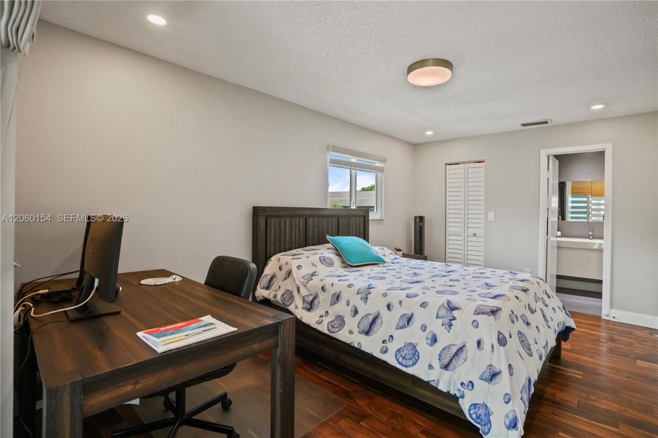 4910 NW 102nd Ave , Unit 203-8, Doral, FL 33178 Photo