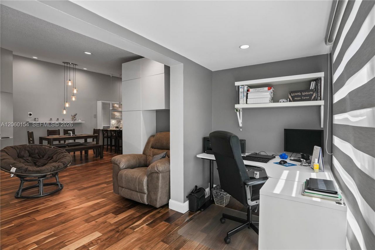 4910 NW 102nd Ave , Unit 203-8, Doral, FL 33178 Photo