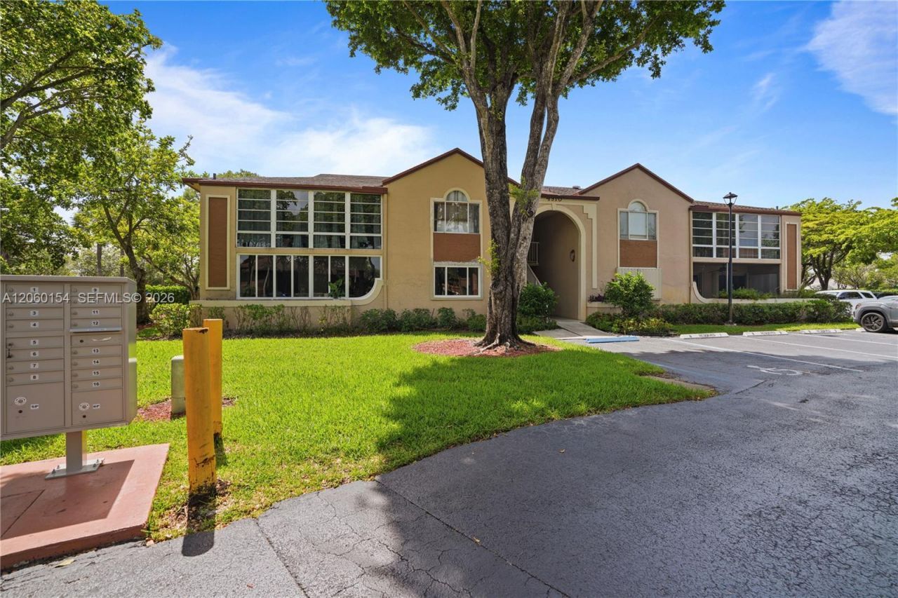 4910 NW 102nd Ave , Unit 203-8, Doral, FL 33178 Photo