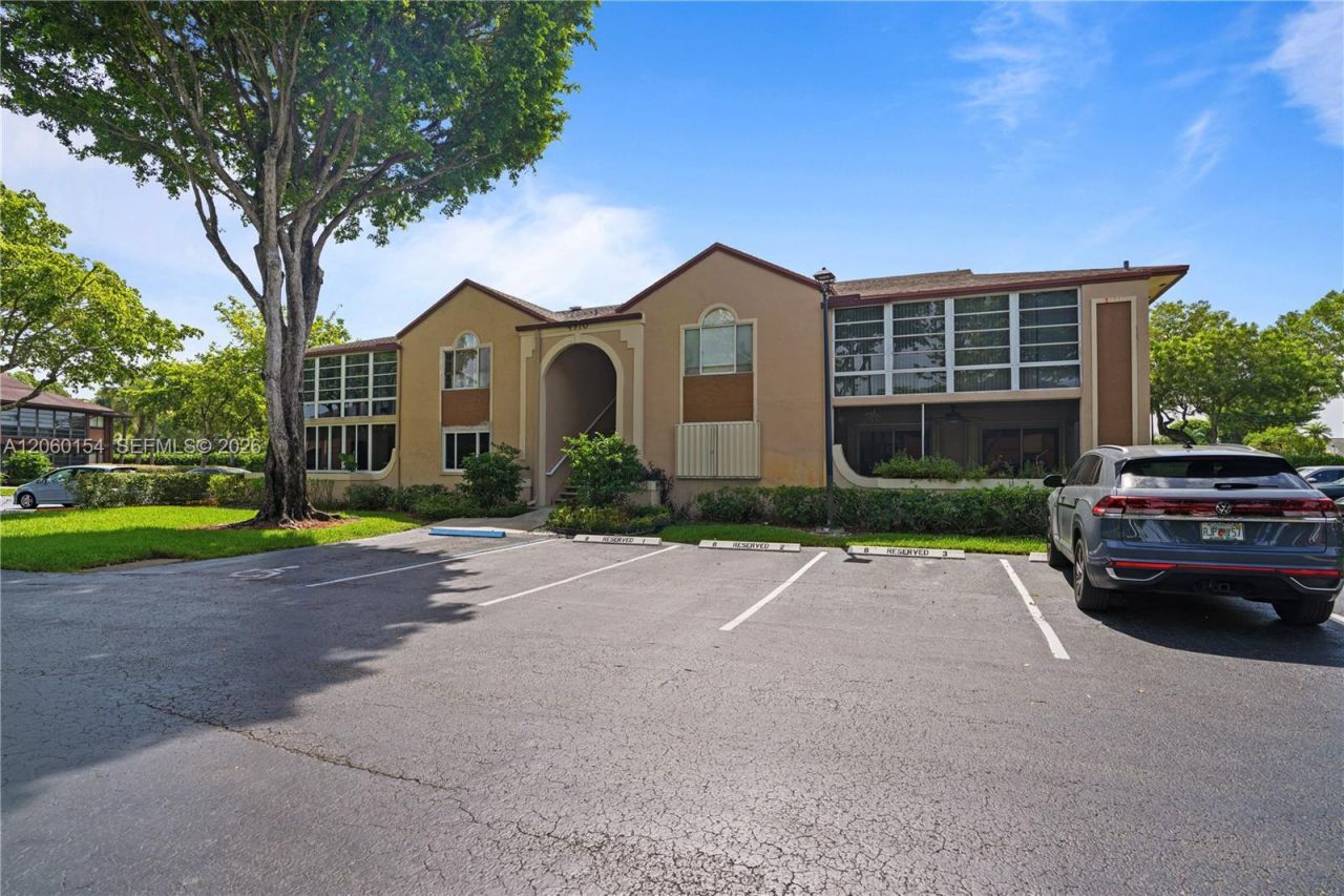 4910 NW 102nd Ave , Unit 203-8, Doral, FL 33178 Photo