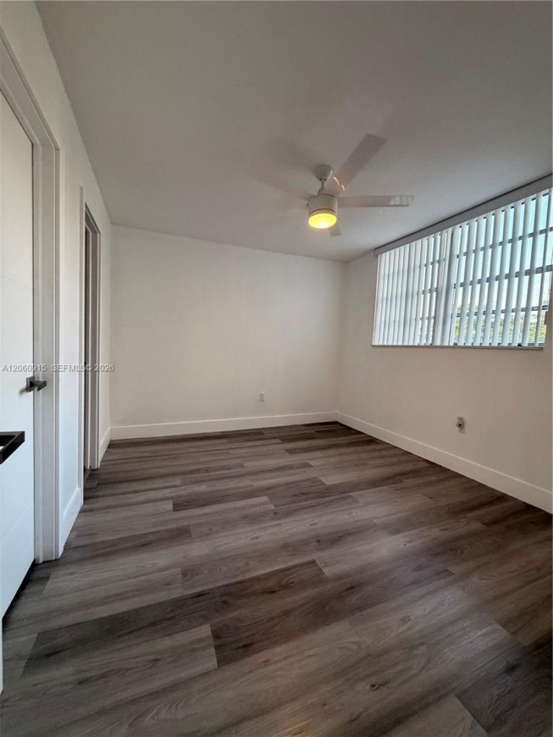 5050 NW 7th St, Unit 511, Miami, FL 33126 Photo