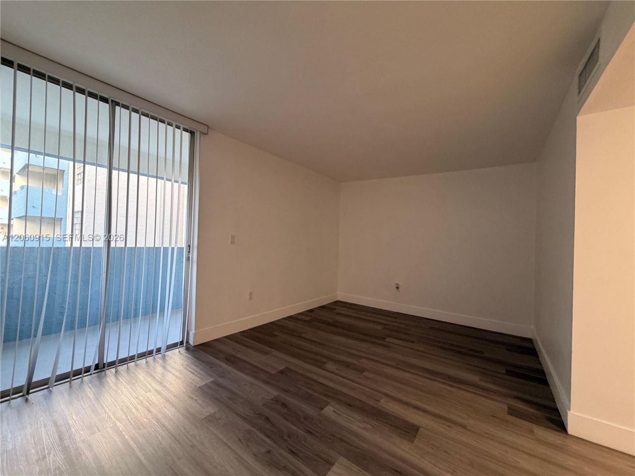 5050 NW 7th St, Unit 511, Miami, FL 33126 Photo