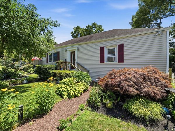 350 Boulder Street , Ronkonkoma, NY 11779