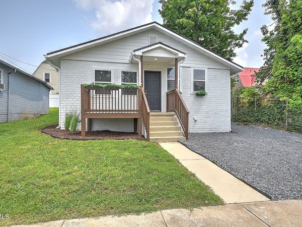 132 Central Court, Bristol, VA 24201