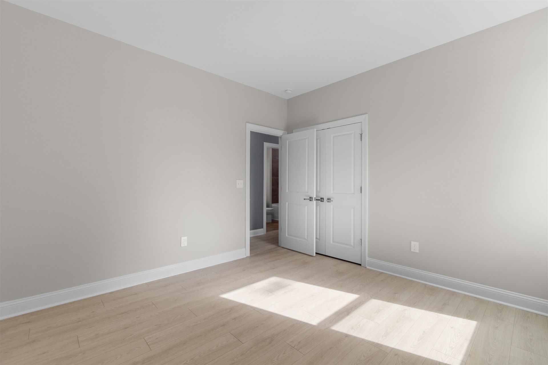 5661 Highway 668  Photo 37