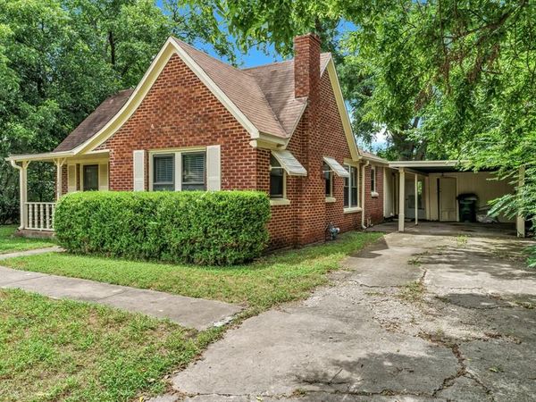 1404 E Tennie Street , Gainesville, TX 76240
