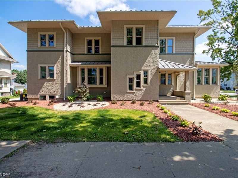 424 S Main Street , Orrville, OH 44667 Photo 2
