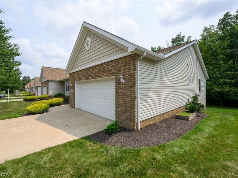 626 Highlander Avenue NW, Massillon, OH 44647 Photo 3