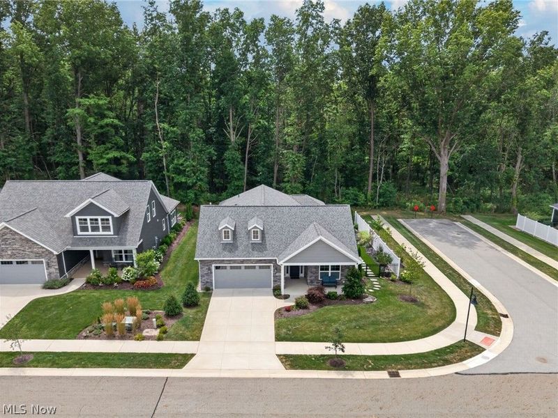 2060 Hawthorn Court, Green, OH 44720 Photo 3
