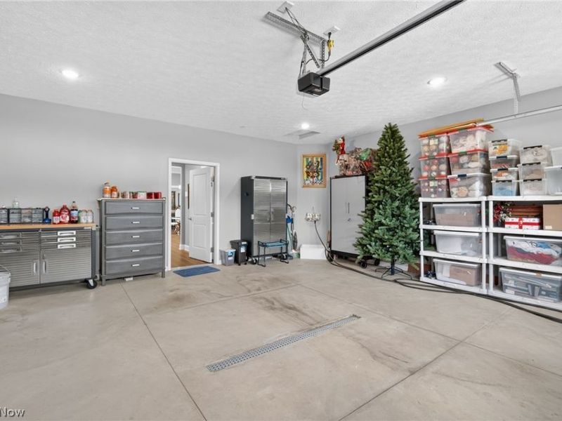 2060 Hawthorn Court, Green, OH 44720 Photo 30