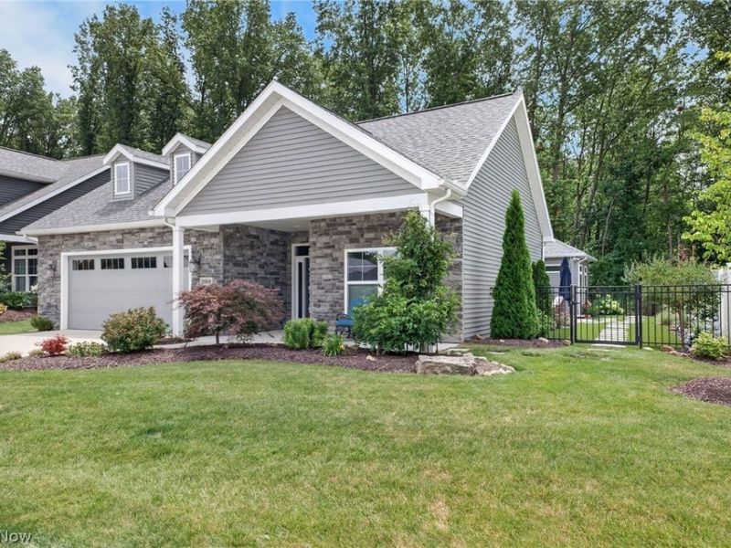 2060 Hawthorn Court, Green, OH 44720 Photo 32
