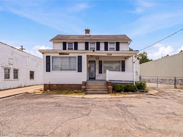 4306 Mayfield Road, South Euclid, OH 44121