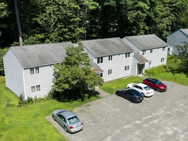23 Old Stage Coach Road, Unit 10, Epping, NH 03042