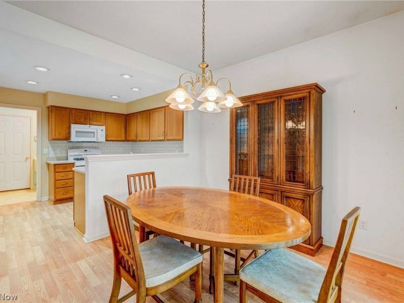 3082 Village Green Drive , Westlake, OH 44145 Photo 11