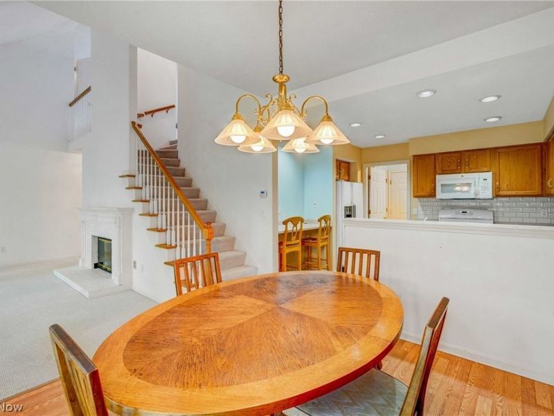 3082 Village Green Drive , Westlake, OH 44145 Photo 12