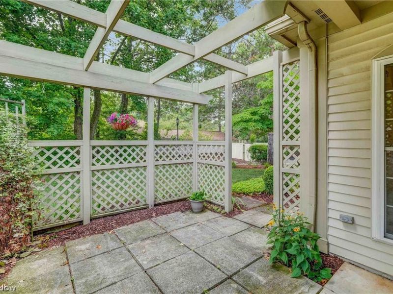 3082 Village Green Drive , Westlake, OH 44145 Photo 20