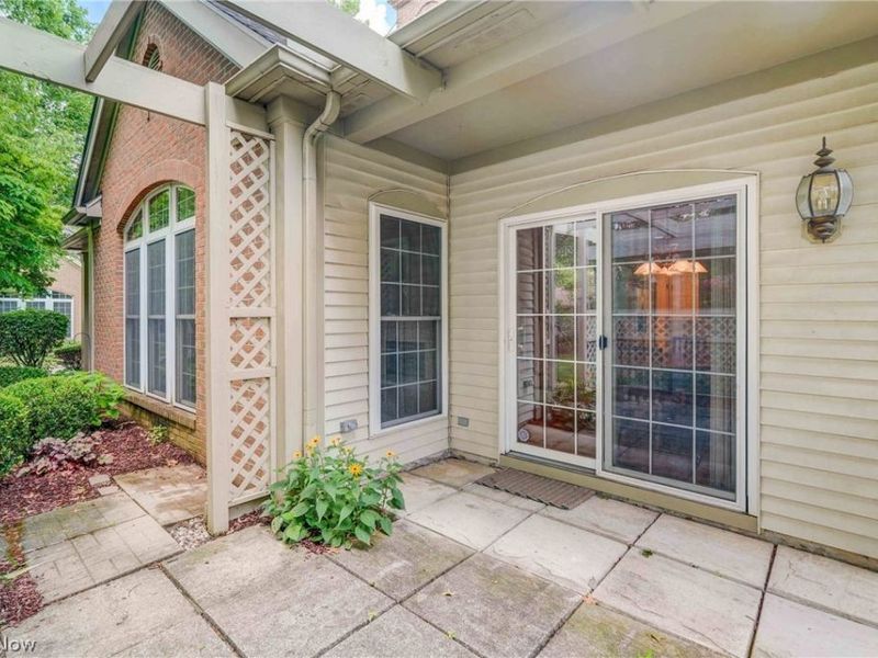 3082 Village Green Drive , Westlake, OH 44145 Photo 21