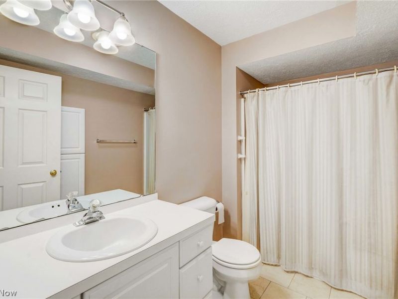 3082 Village Green Drive , Westlake, OH 44145 Photo 25