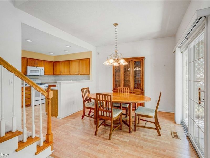 3082 Village Green Drive , Westlake, OH 44145 Photo 9