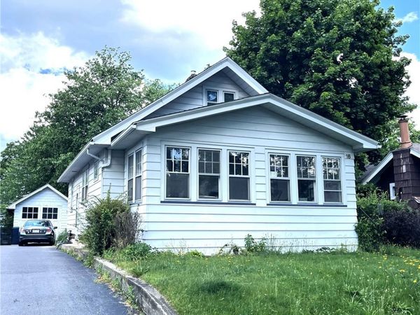 16 Lakewood Drive, Rochester, NY 14616
