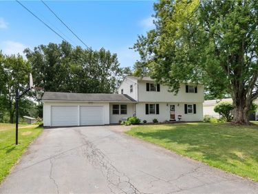 7 Jupiter Way, Macedon, NY 14502