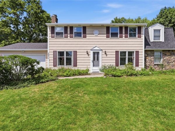 262 Hillary Lane, Penfield, NY 14526