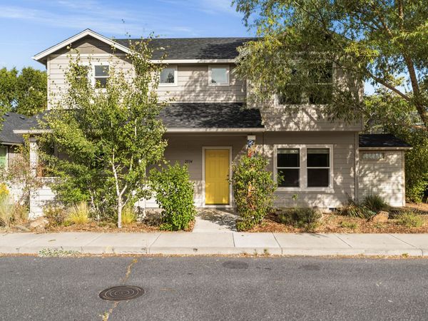 2534 NE Cretia Court, Bend, OR 97701