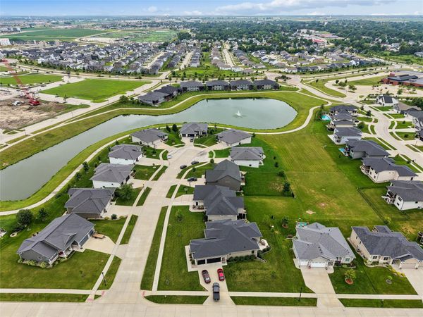 2000 NE Breezy Point , Grimes, IA 50111
