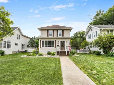1205 6th Street S, Fargo, ND 58103