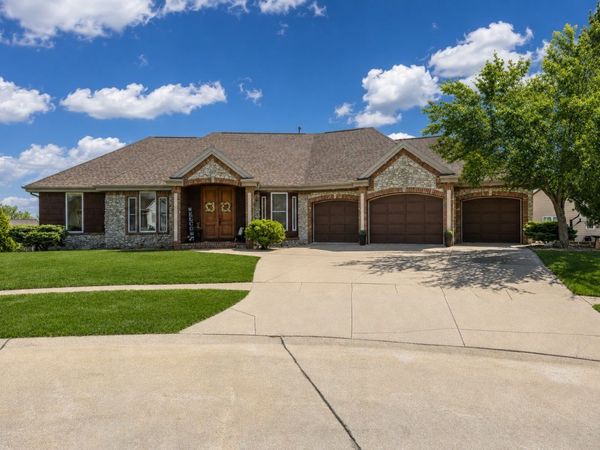 2661 Mulberry Court , Marion, IA 52302