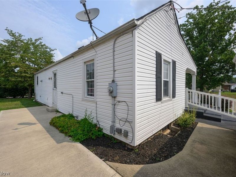 300 W 22nd Street , Dover, OH 44622 Photo 5