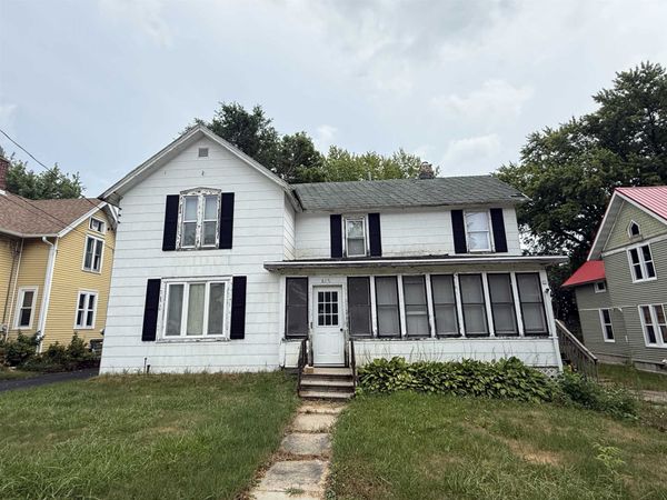 617 S Spring Street, Beaver Dam, WI 53916