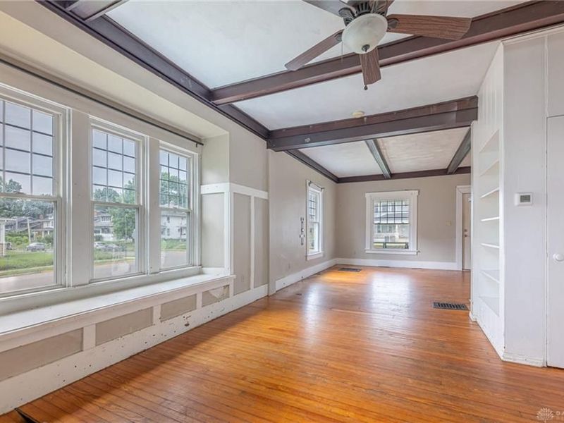 555 E Madison Avenue, Springfield, OH 45503 Photo 8