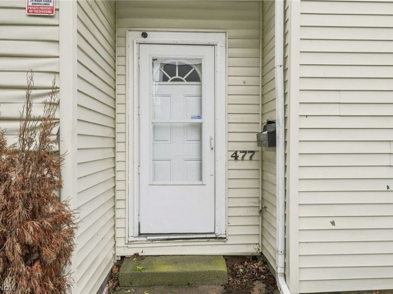 477 Allyn Street, Akron, OH 44304 Photo 3
