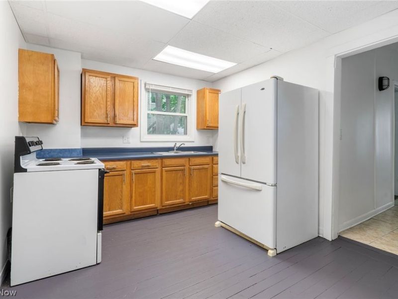 477 Allyn Street , Akron, OH 44304 Photo 7