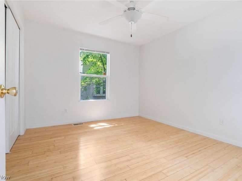 477 Allyn Street , Akron, OH 44304 Photo 8